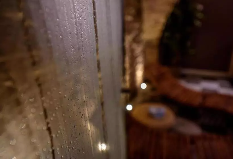 Marie Claire Apartments & Spa