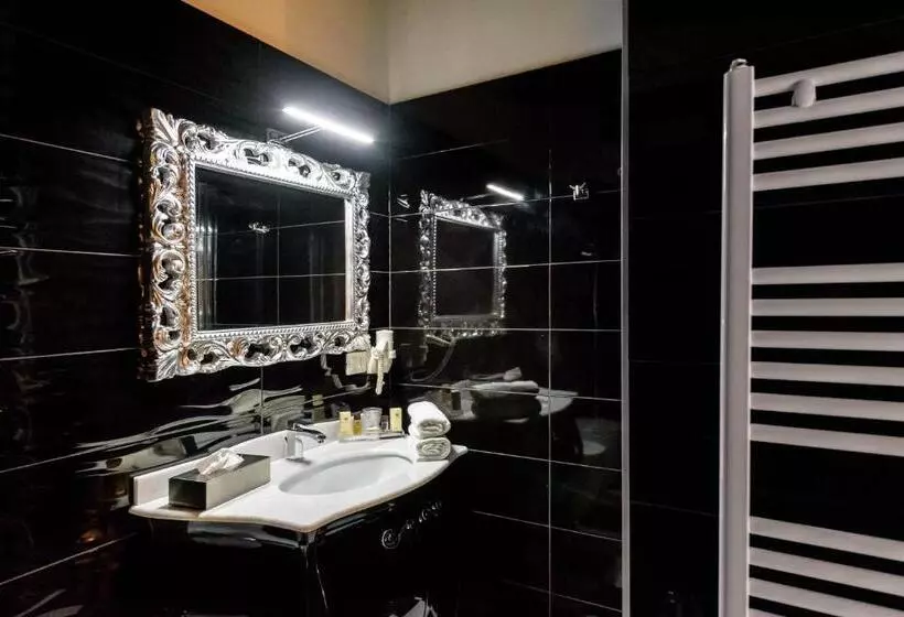 Marie Claire Apartments & Spa