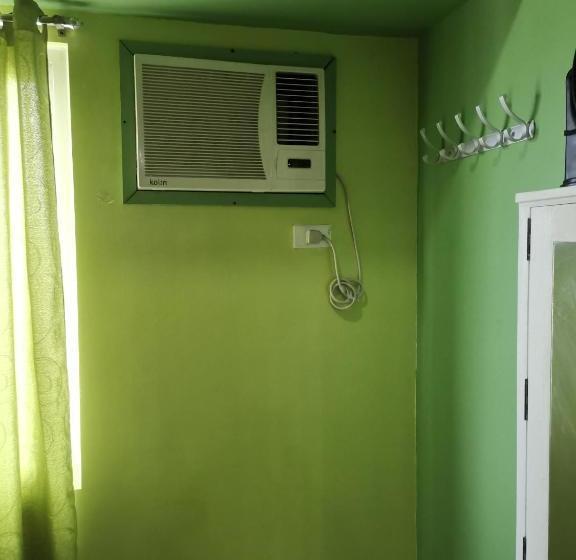 Oyo 433 Pbyy At Green Residences Condotel