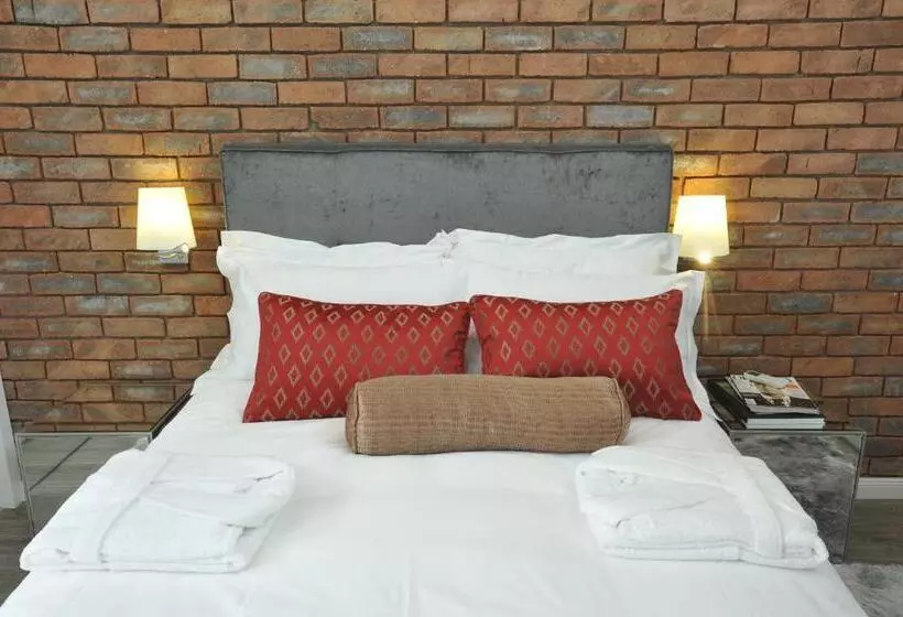 Urban Oasis Apartments At Paragon
