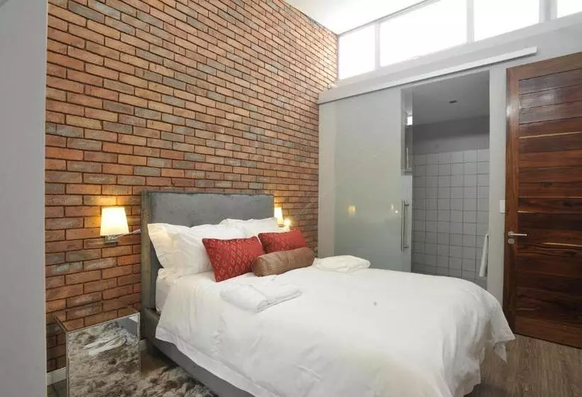 Urban Oasis Apartments At Paragon
