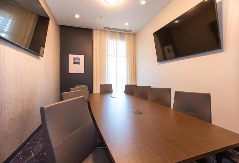 فندق Courtyard By Marriott Rapid City