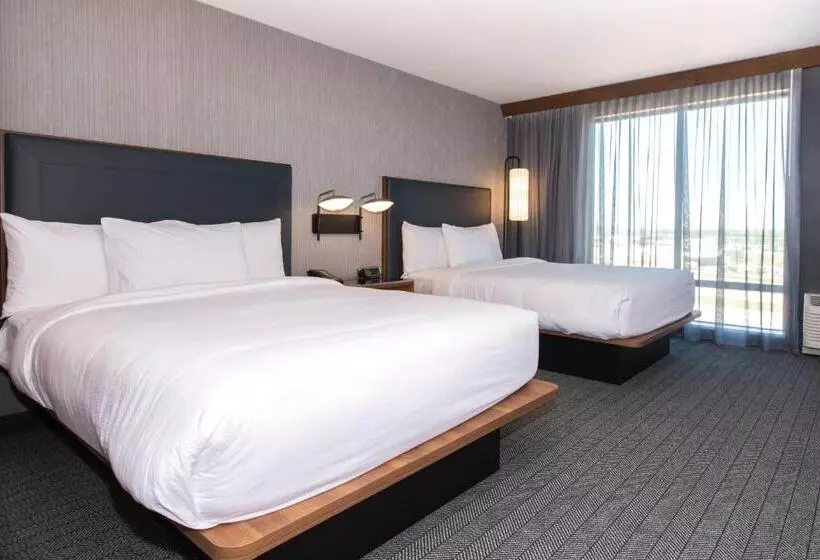 هتل Courtyard By Marriott Rapid City