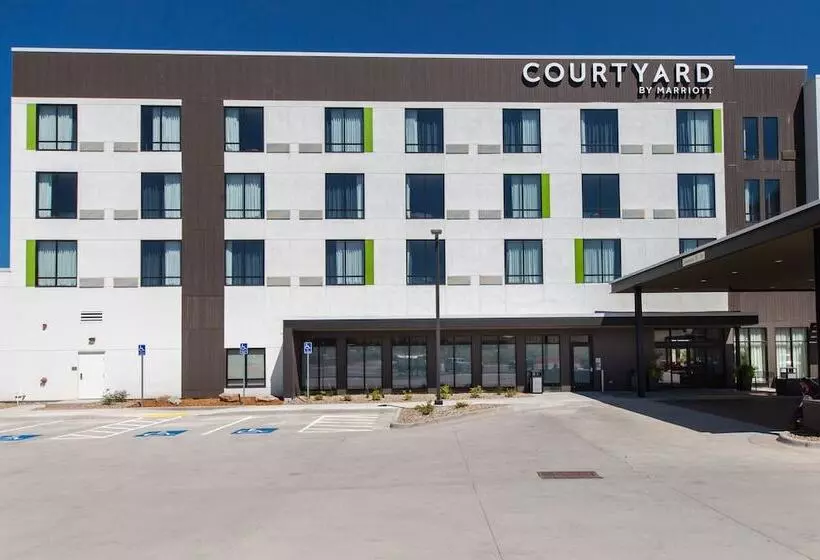 هتل Courtyard By Marriott Rapid City