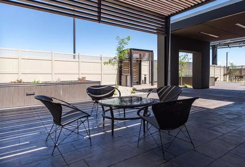 هتل Courtyard By Marriott Rapid City