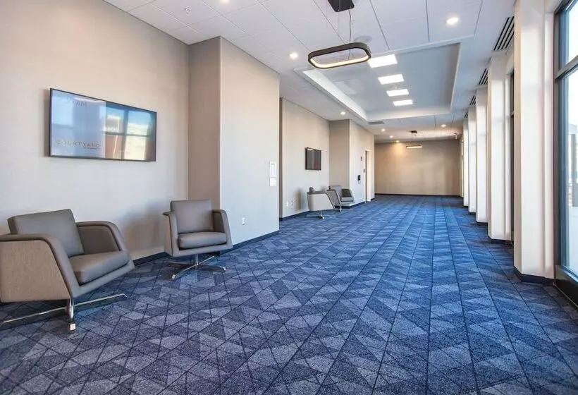 هتل Courtyard By Marriott Rapid City