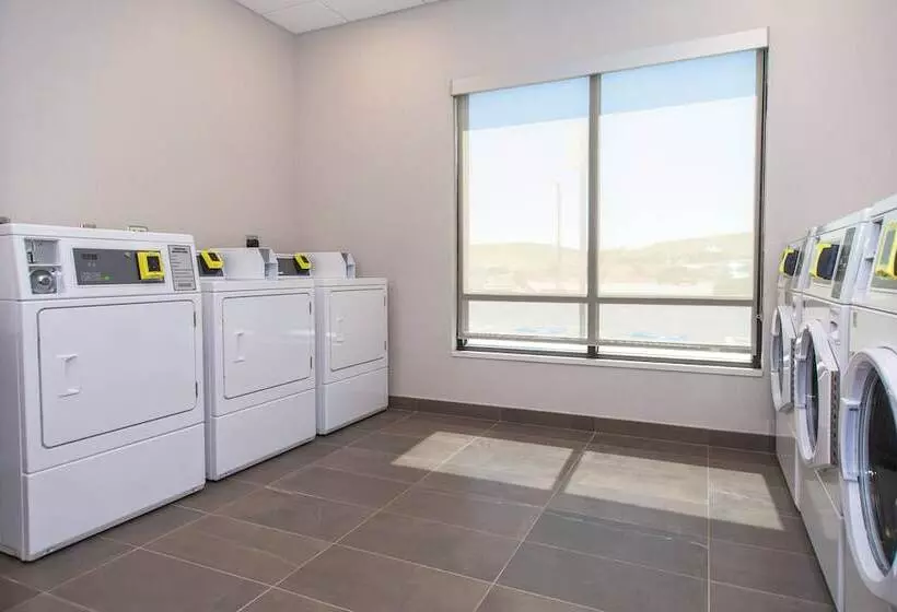 هتل Courtyard By Marriott Rapid City