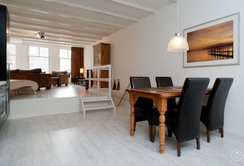 ベッドアンドブレックファースト Lijnbaan Canal View Apartment