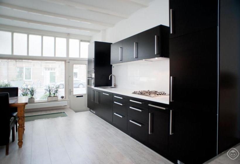 ベッドアンドブレックファースト Lijnbaan Canal View Apartment