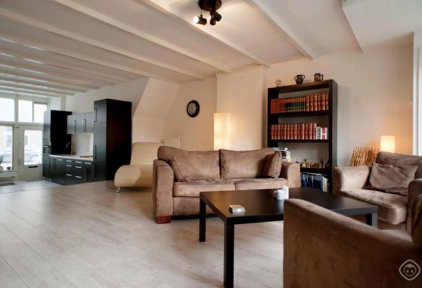 ベッドアンドブレックファースト Lijnbaan Canal View Apartment