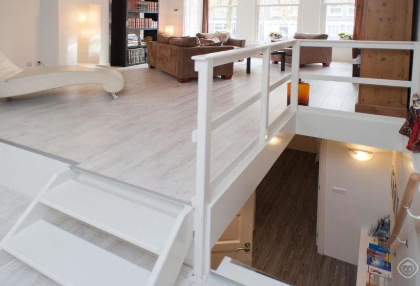 ベッドアンドブレックファースト Lijnbaan Canal View Apartment