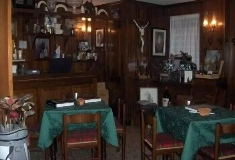 בית מלון כפרי Albergo Centrale