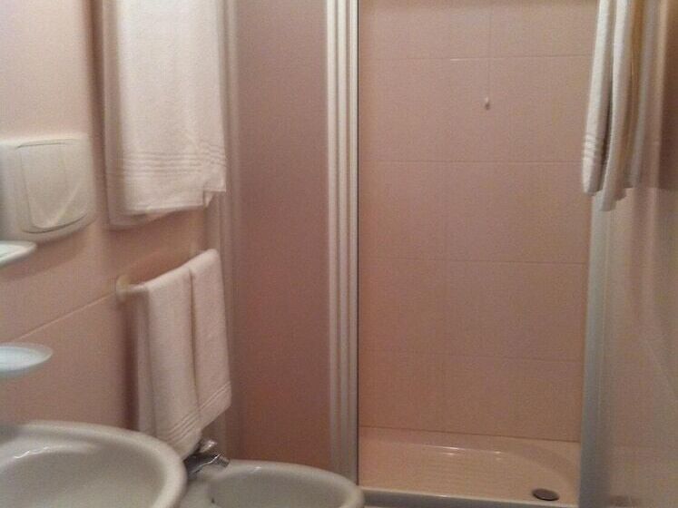 בית מלון כפרי Albergo Centrale