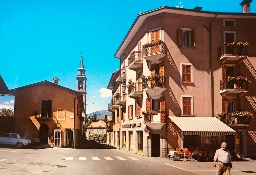 בית מלון כפרי Albergo Centrale