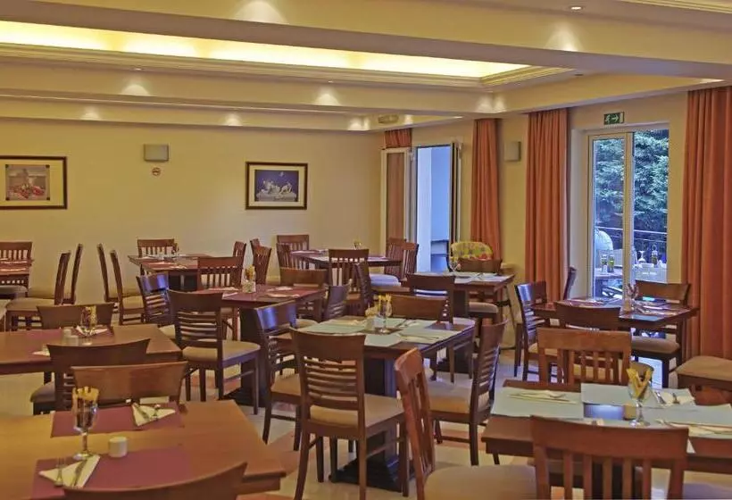 호텔 Corfu Hellinis