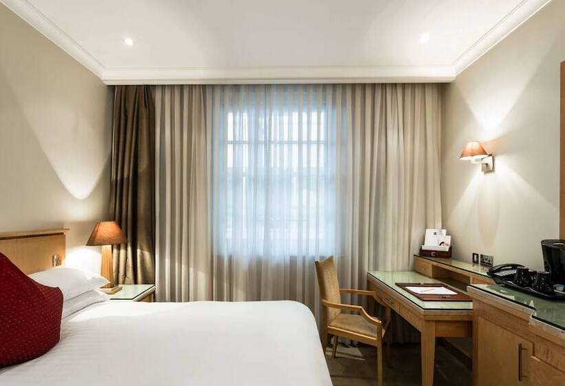 Courthouse Hotel London