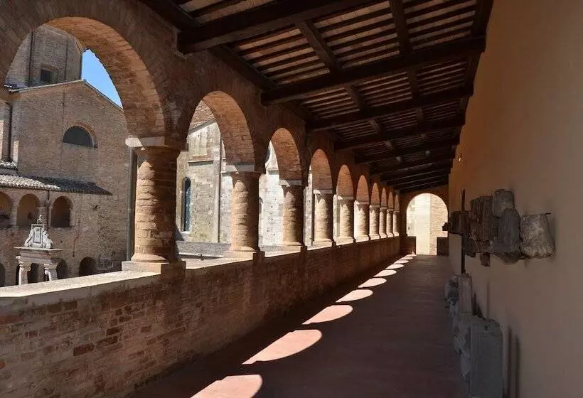 Отель Hermitage