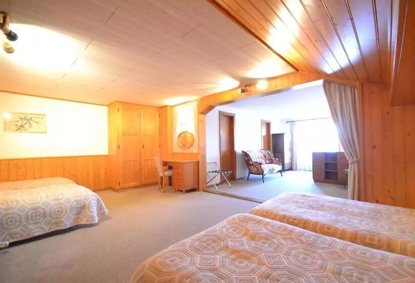 ホテル Hôtel Ecureuil Villars