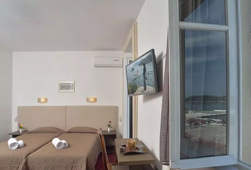 ホテル Konstantinoupolis