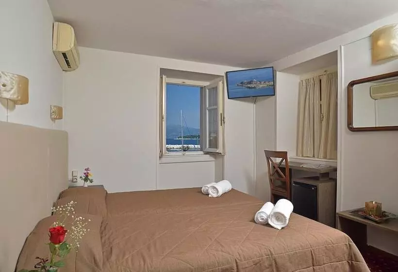 ホテル Konstantinoupolis