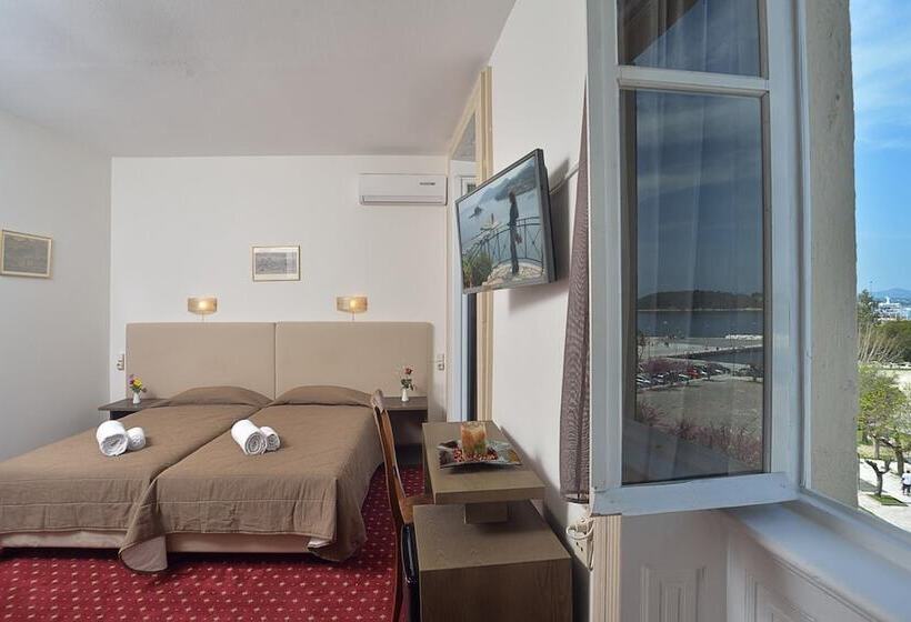 هتل Konstantinoupolis