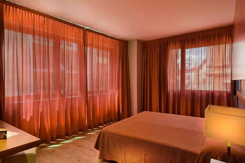 هتل Leonardo Da Vinci