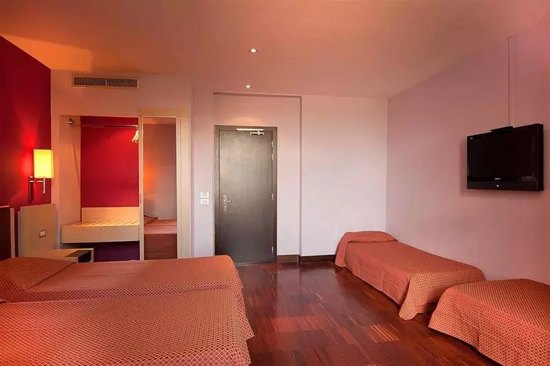 هتل Leonardo Da Vinci