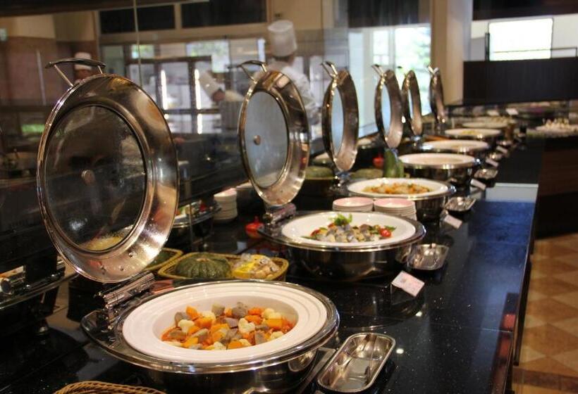 هتل Okinawa Kariyushi Beach Resort Ocean Spa