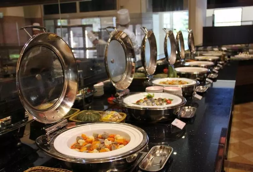 호텔 Okinawa Kariyushi Beach Resort Ocean Spa