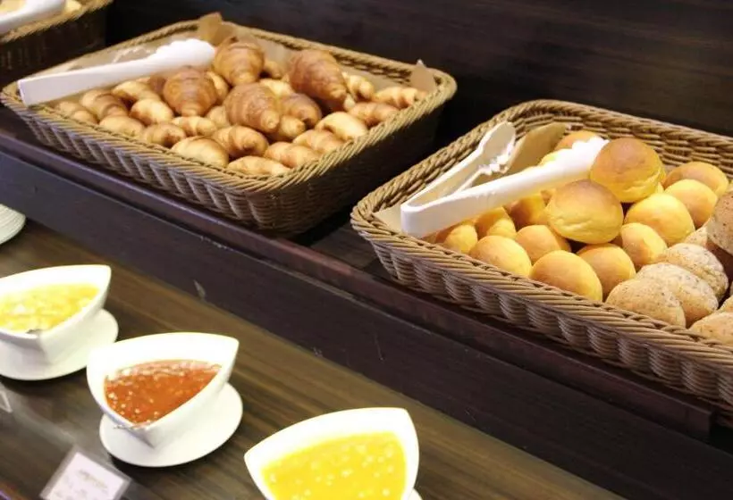 호텔 Okinawa Kariyushi Beach Resort Ocean Spa