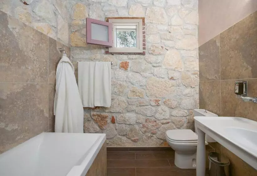 Отель Petrino Eco Village