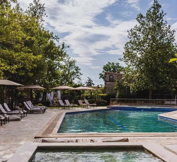 Отель Petrino Eco Village