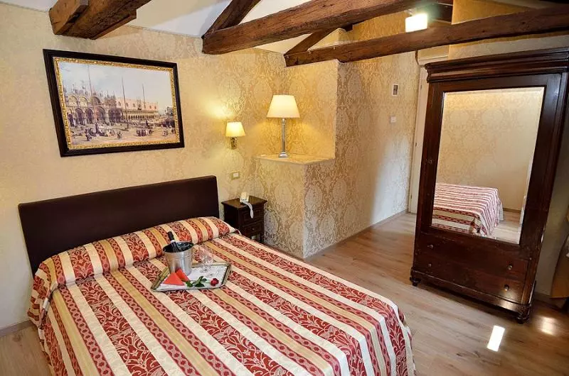 هتل Residenza Goldoni