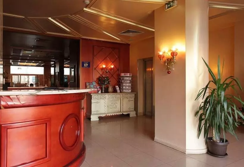 בית מלון כפרי Central Plaza