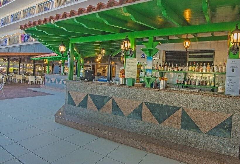 Hotel Tsokkos Gardens