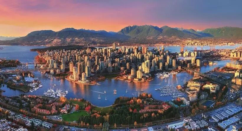 Отель Vancouver Marriott Pinnacle Downtown