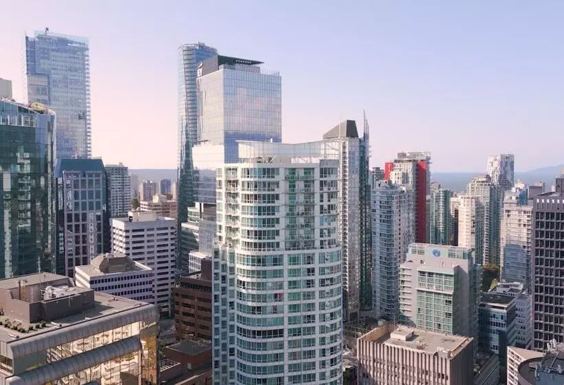 Отель Vancouver Marriott Pinnacle Downtown