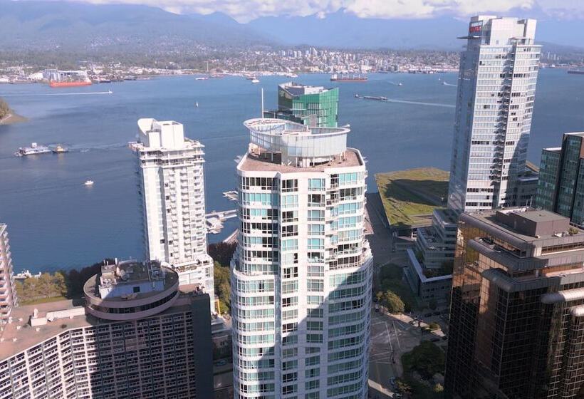 هتل Vancouver Marriott Pinnacle Downtown