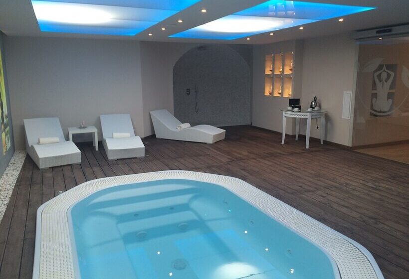 Nastro Azzurro Resort