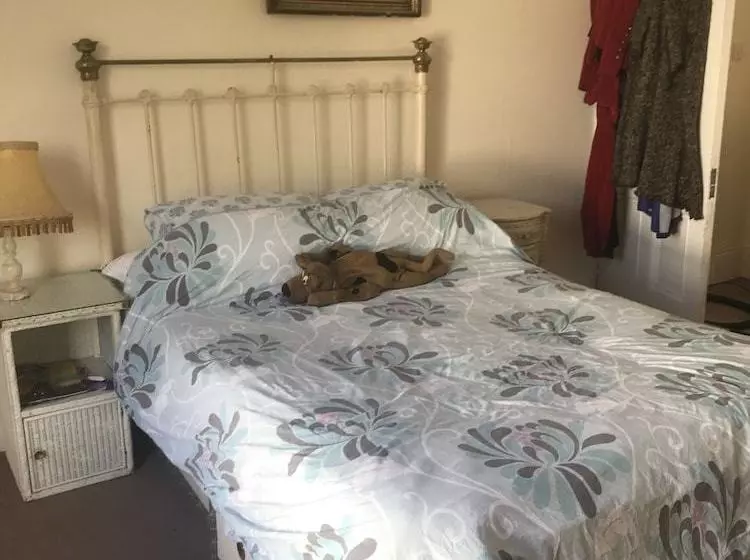 اقامتگاه Kynsham House