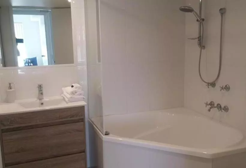 هتل Apollo Luxury Apartments