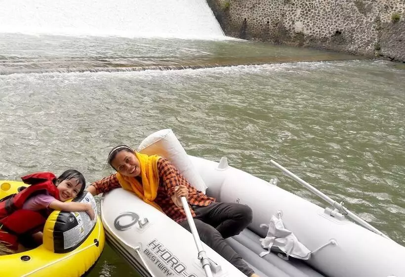ホテル Hau Eco Lodges Citumang Pangandaran