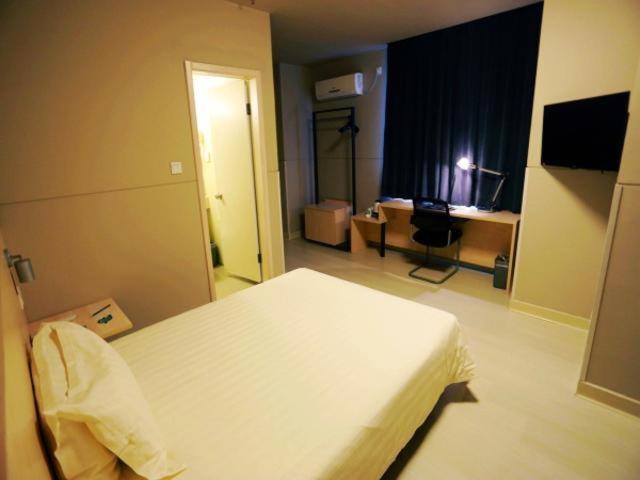 בית מלון כפרי Jinjiang Inn Kaifeng Longting Scenic Spot