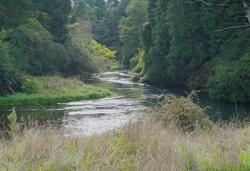 فندق Okoroire Hot Springs