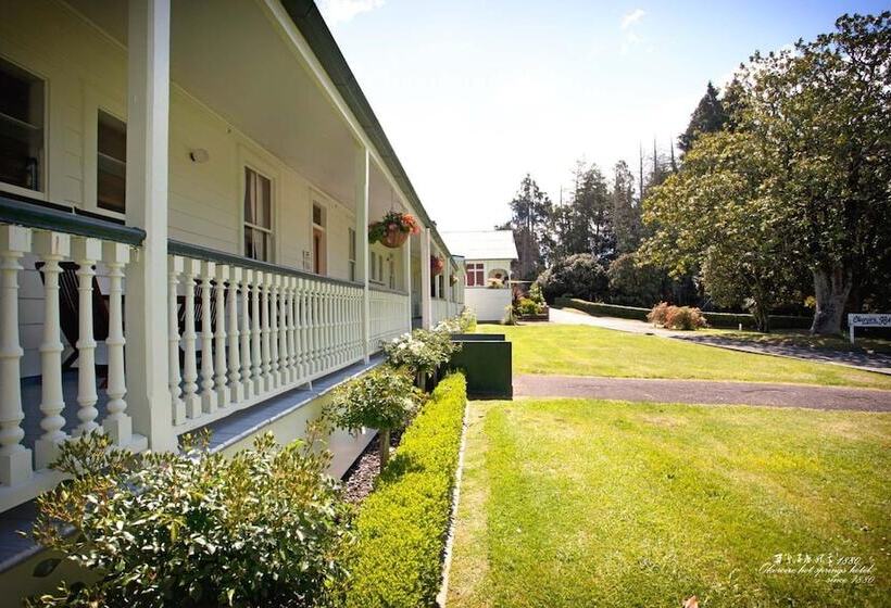 فندق Okoroire Hot Springs