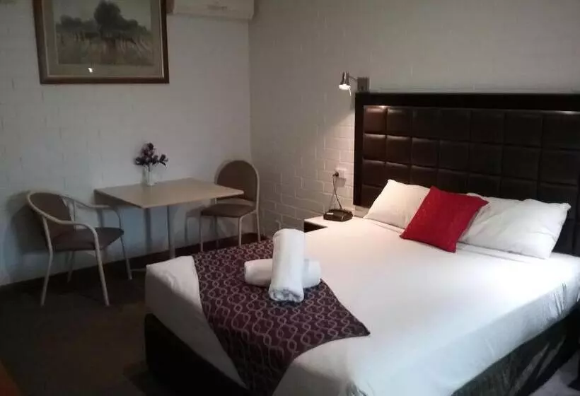 Hotelli Pooraka Motor Inn