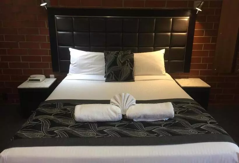 Hotelli Pooraka Motor Inn