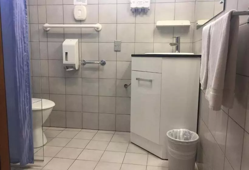 Hotelli Pooraka Motor Inn