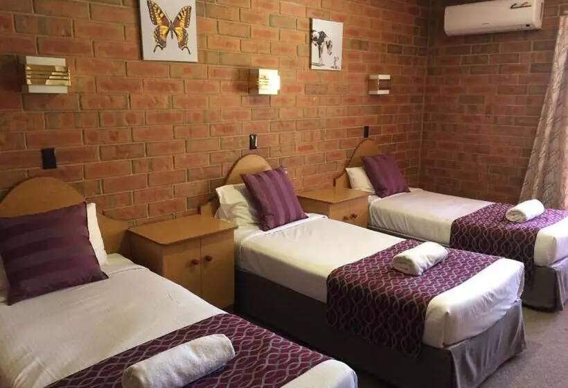 Hotelli Pooraka Motor Inn