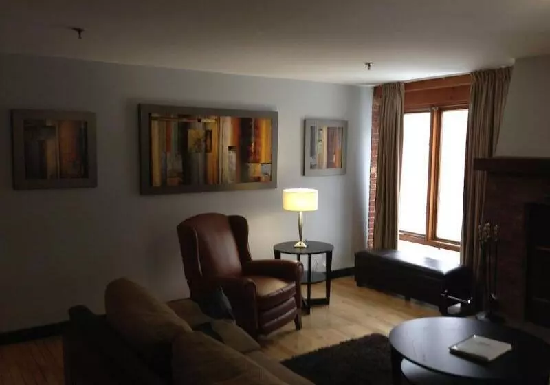 Hotel Auberge Du Vieux Port By Gray Collection